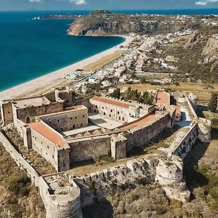 Milazzo: La Porta Delle Eolie