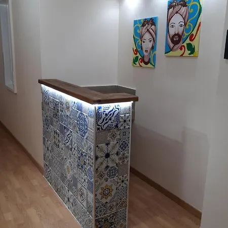 Milazzo: La Porta Delle Eolie Frühstückspension Milazzo