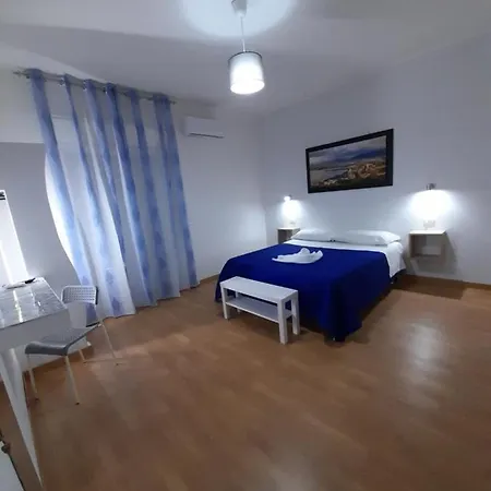 Milazzo: La Porta Delle Eolie Bed & Breakfast Milazzo
