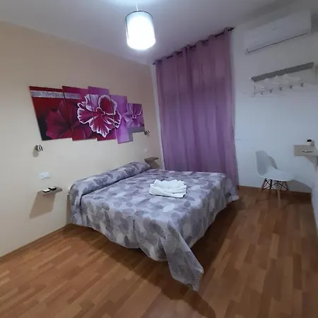 Frühstückspension Milazzo: La Porta Delle Eolie *