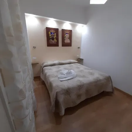 Frühstückspension Milazzo: La Porta Delle Eolie