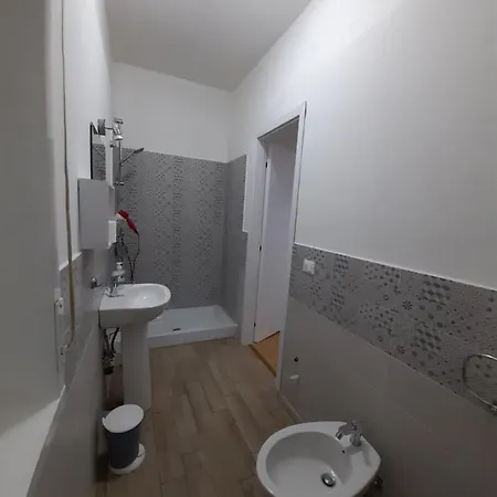 Frühstückspension Milazzo: La Porta Delle Eolie Milazzo